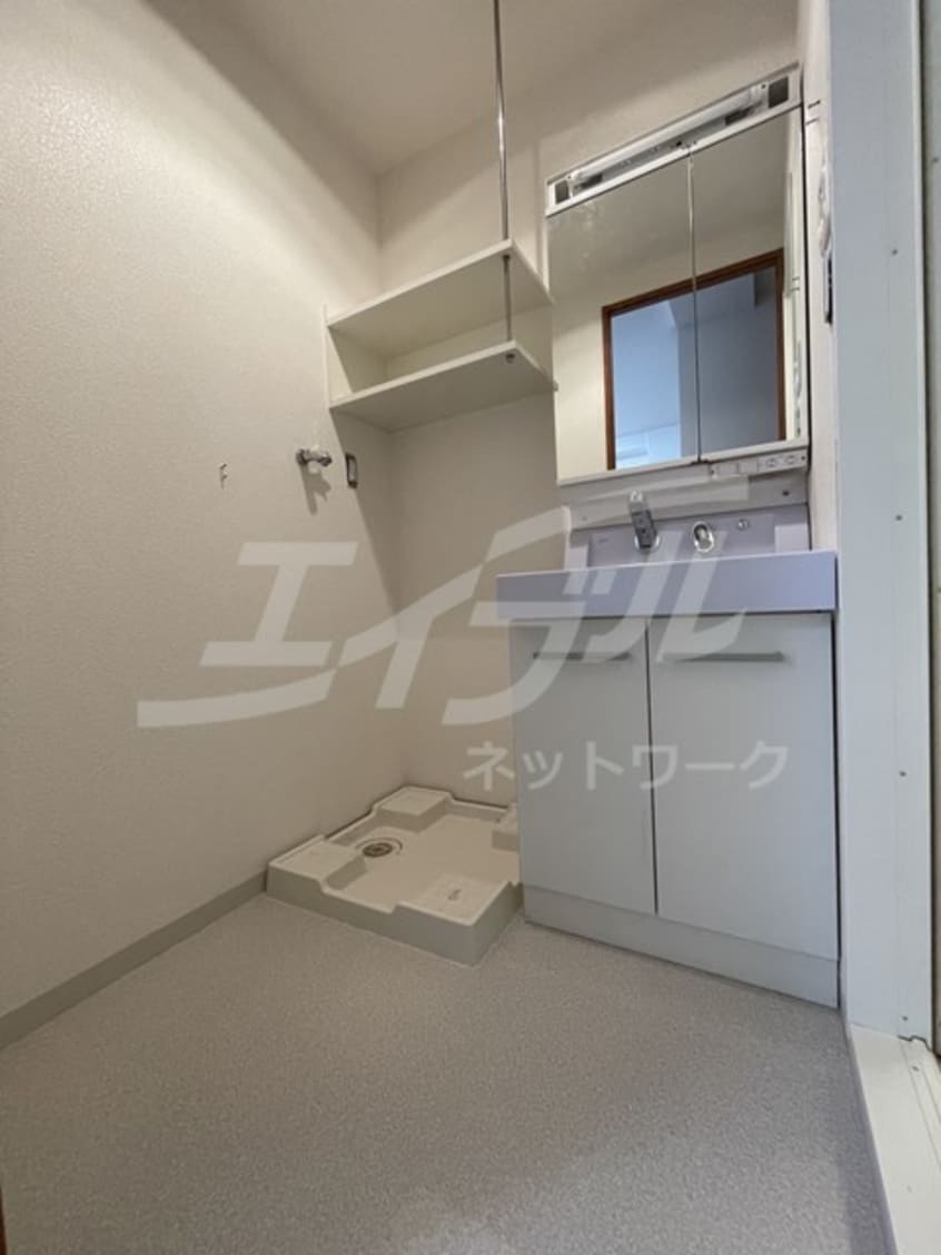  大阪メトロ御堂筋線/江坂駅 徒歩6分 3階 築19年