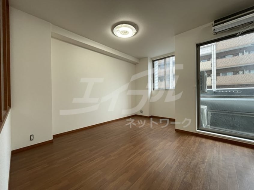  大阪メトロ御堂筋線/江坂駅 徒歩6分 3階 築19年