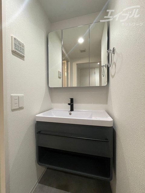  大阪メトロ御堂筋線/江坂駅 徒歩7分 7階 築1年