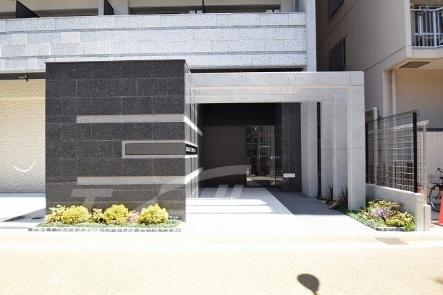  大阪メトロ御堂筋線/江坂駅 徒歩7分 3階 築6年