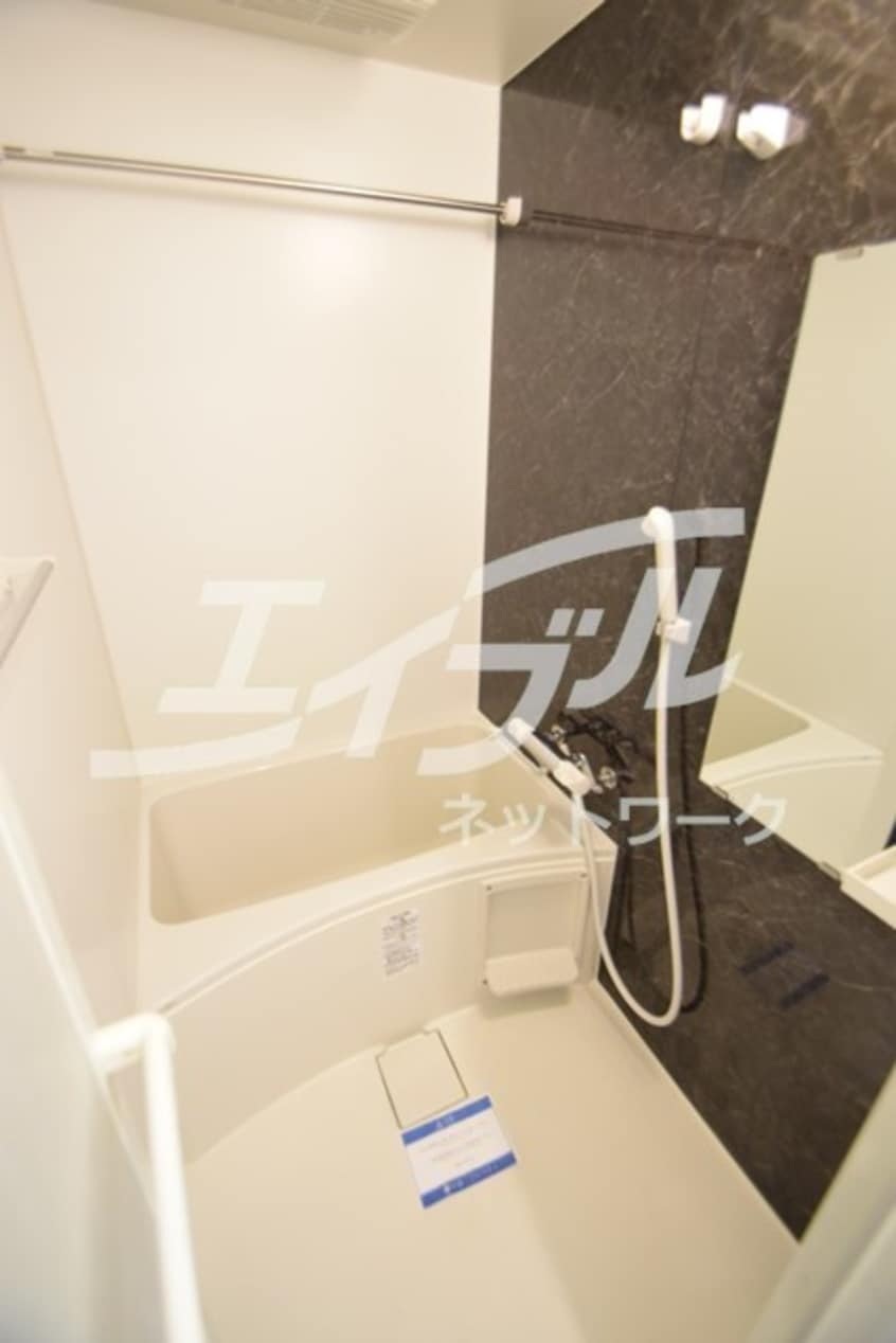  大阪メトロ御堂筋線/江坂駅 徒歩7分 3階 築6年