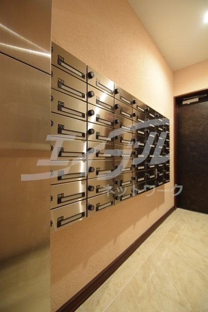  大阪メトロ御堂筋線/江坂駅 徒歩10分 9階 築6年