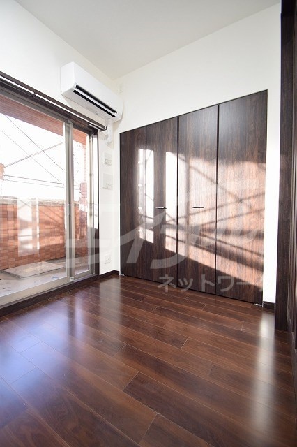  大阪メトロ御堂筋線/江坂駅 徒歩10分 9階 築6年