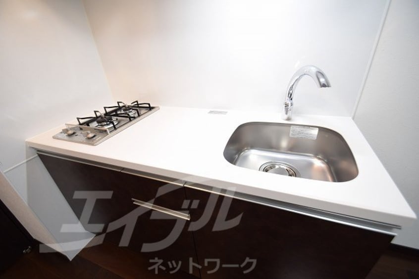  大阪メトロ御堂筋線/江坂駅 徒歩10分 9階 築6年