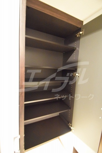  大阪メトロ御堂筋線/江坂駅 徒歩10分 9階 築6年