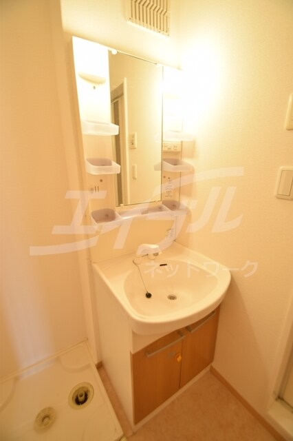  大阪メトロ御堂筋線/江坂駅 徒歩7分 2階 築20年