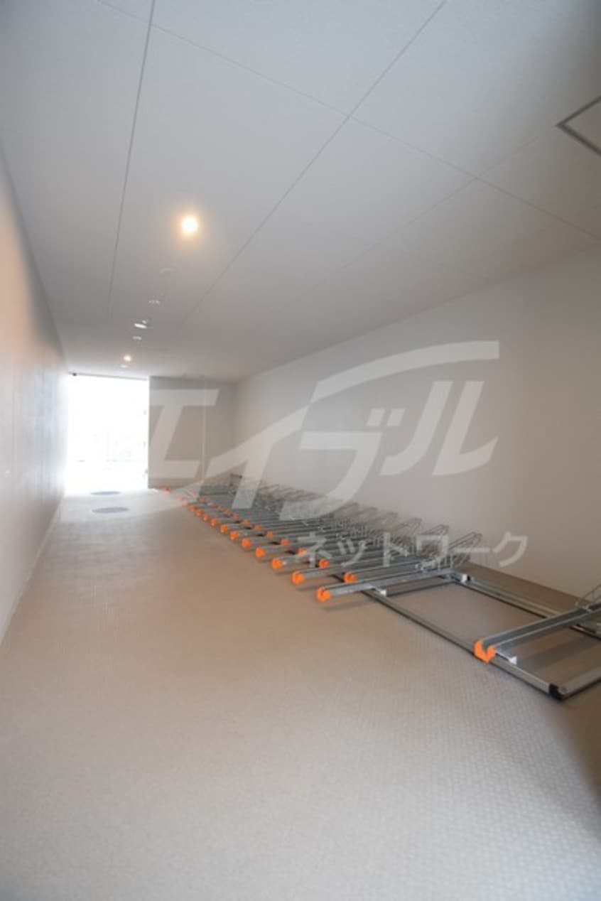  大阪メトロ御堂筋線/江坂駅 徒歩5分 7階 築5年