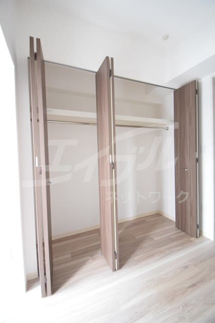  大阪メトロ御堂筋線/江坂駅 徒歩5分 7階 築5年