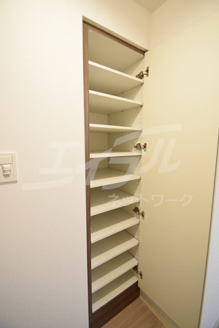  大阪メトロ御堂筋線/江坂駅 徒歩5分 7階 築5年