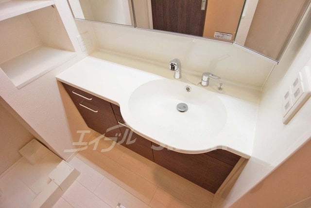 その他 アドール