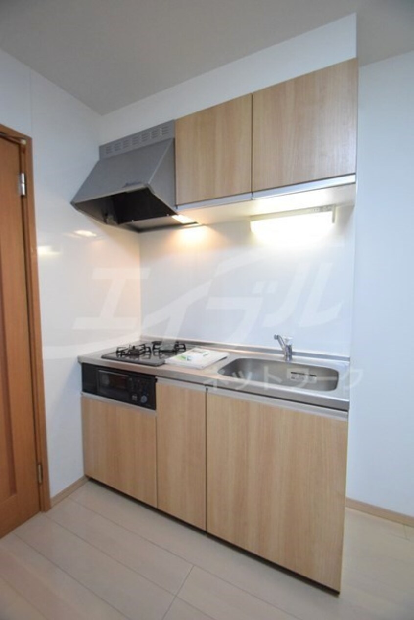  大阪メトロ御堂筋線/江坂駅 徒歩10分 2階 築12年