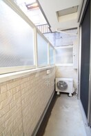  大阪メトロ御堂筋線/江坂駅 徒歩10分 2階 築12年