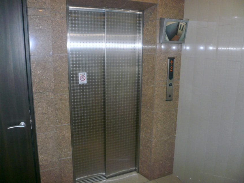  大阪メトロ御堂筋線/江坂駅 徒歩5分 3階 築16年