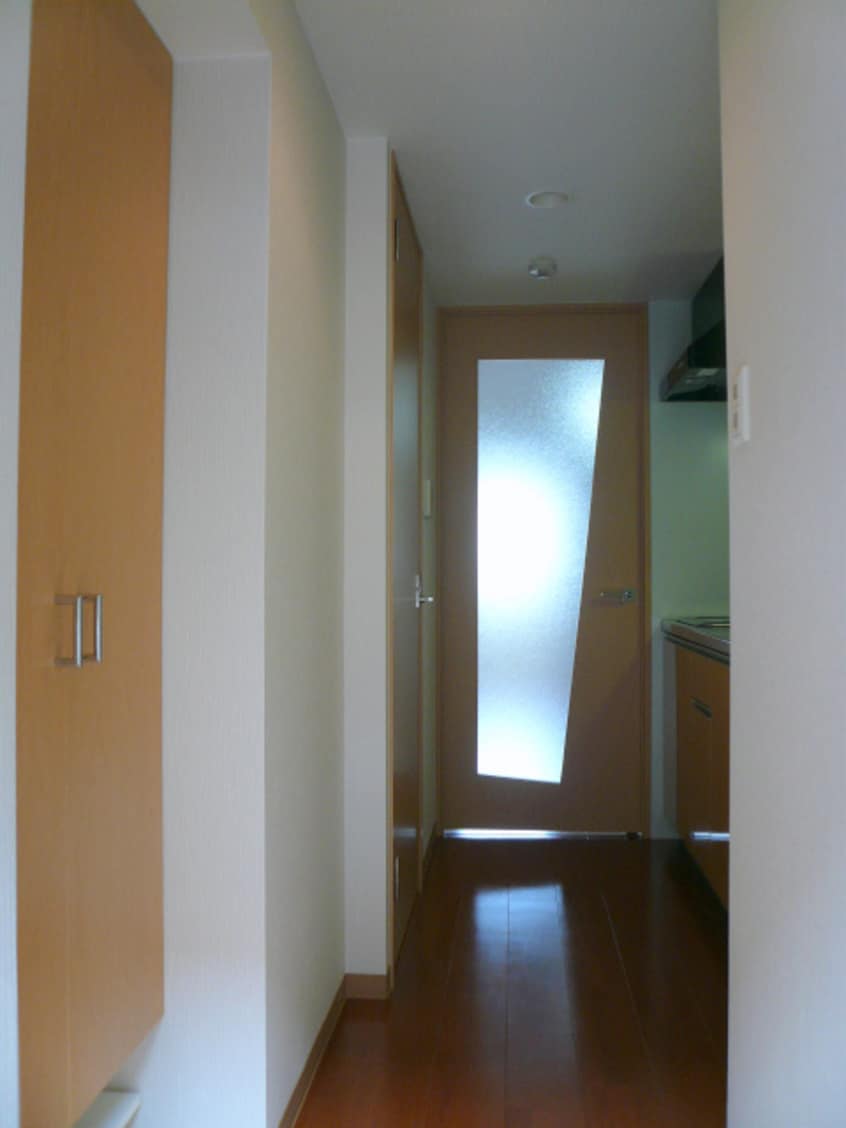  大阪メトロ御堂筋線/江坂駅 徒歩5分 3階 築16年