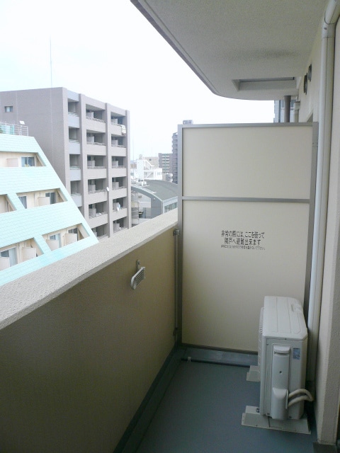  大阪メトロ御堂筋線/江坂駅 徒歩5分 3階 築16年