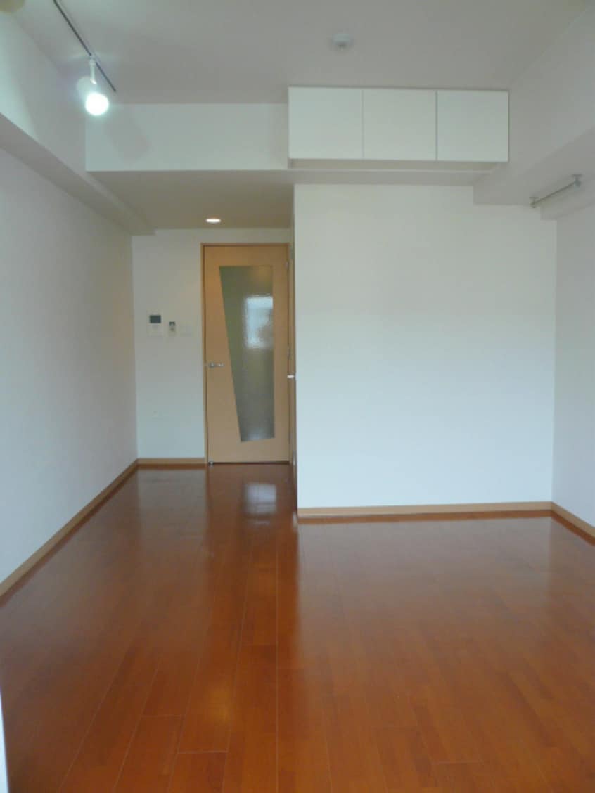  大阪メトロ御堂筋線/江坂駅 徒歩5分 3階 築16年