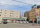 ファミリーマート 淀川東三国店(コンビニ)まで154m アトリア新大阪