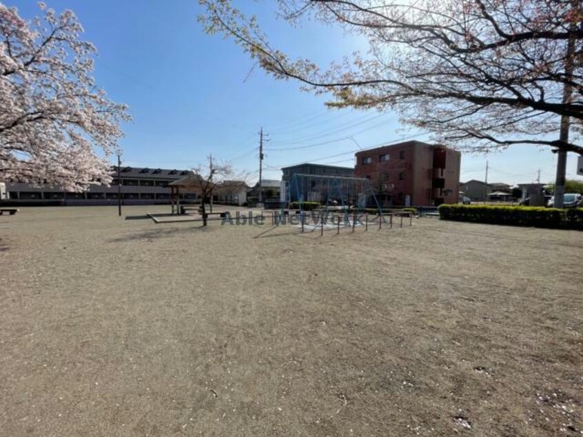 徒歩1分に公園ございます♪ ピーナッツ (高崎市下中居町)