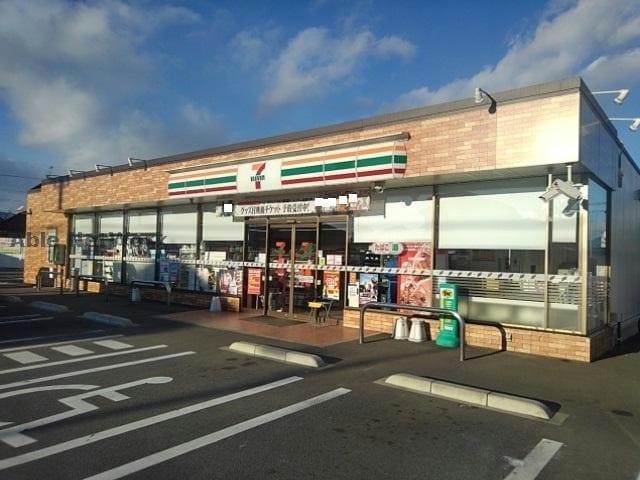 セブンイレブン高崎上小鳥町店(コンビニ)まで394m ワイドヒル