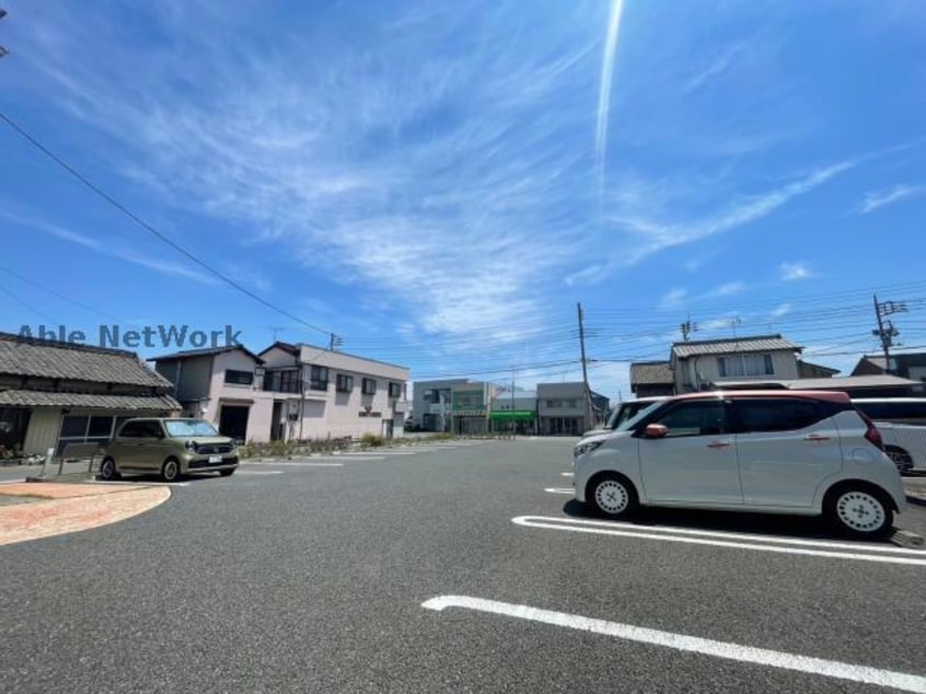 敷地内駐車場 シルキーコート