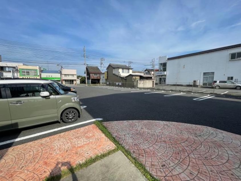 敷地内駐車場 シルキーコート（藤岡市藤岡）