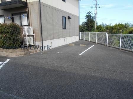 敷地内駐車場 サンライズヒルA/B/C