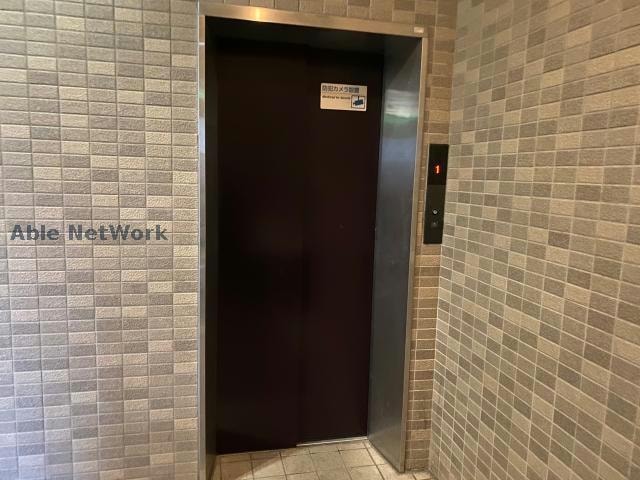 エレベータ完備です。 RM2 高崎