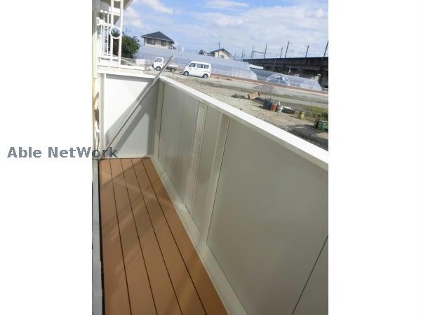 日当たりの良いバルコニー サンモールA