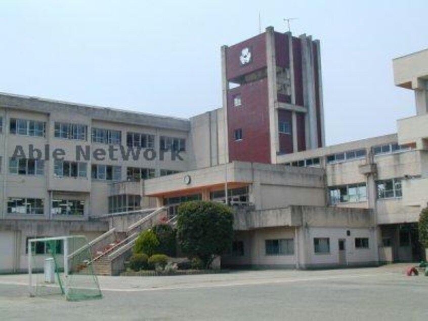 高崎市立乗附小学校(小学校)まで823m アネックス21