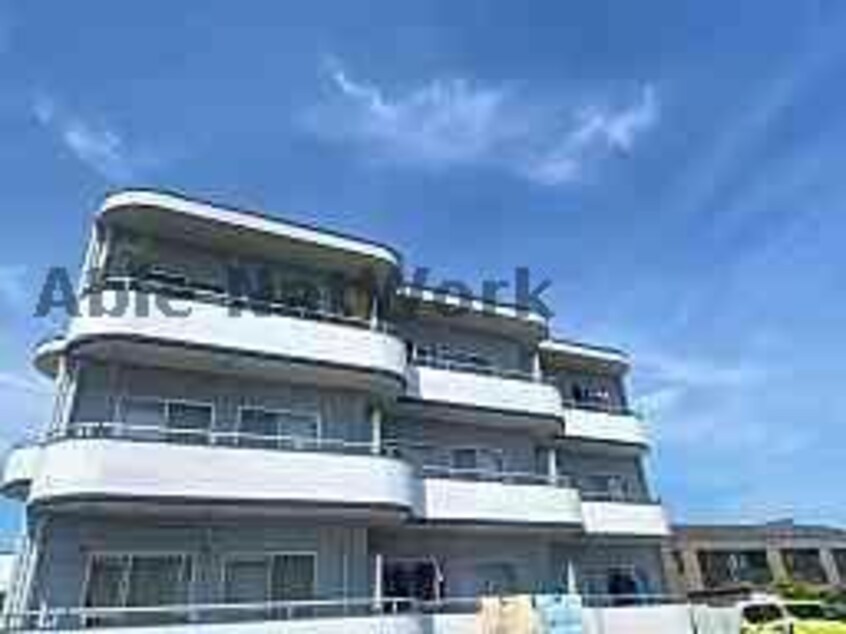 外観からも日当たりの良さが分かります 岡田マンション