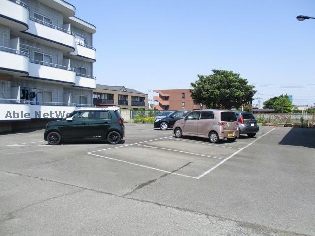 敷地内駐車場 岡田マンション（高崎市貝沢町）