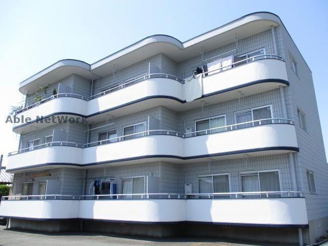 外観からも日当たりの良さが分かります 岡田マンション