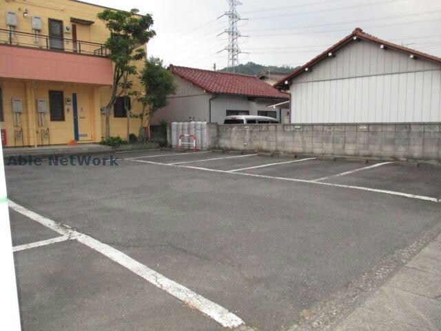 敷地内駐車場 カーサ上豊岡　(高崎市上豊岡町)