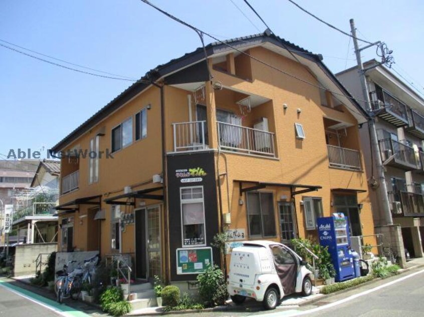 外観からも日当たりの良さが分かります Jハウス