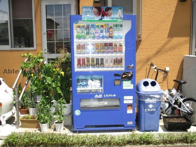 敷地内自動販売機 Jハウス