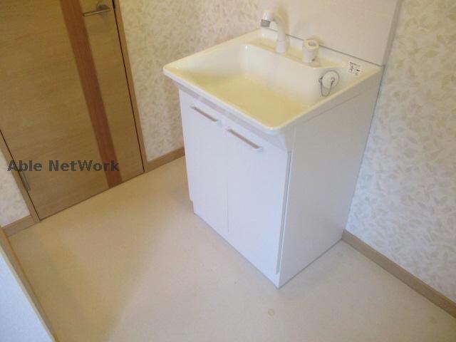 嬉しい独立洗面台 Jハウス