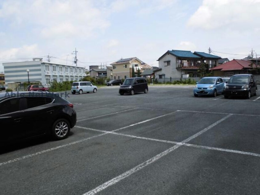 広々駐車場 クイーンハイツ静峰（高崎市芝塚町）