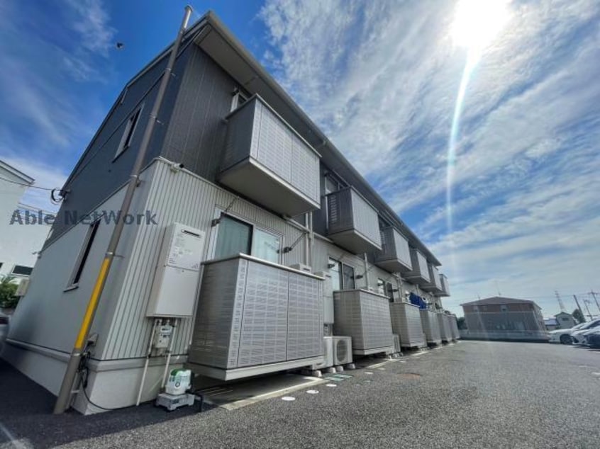 景色に調和した外観です サニーウェル