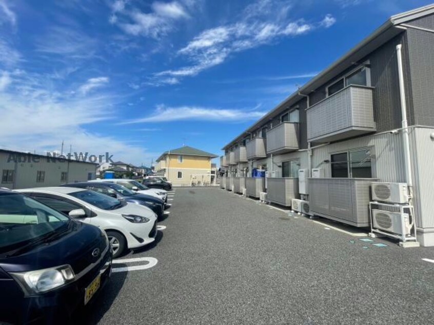 敷地内駐車場 サニーウェル