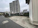 駐車場は建物の隣です 内山ハイツ（高崎市請地町）