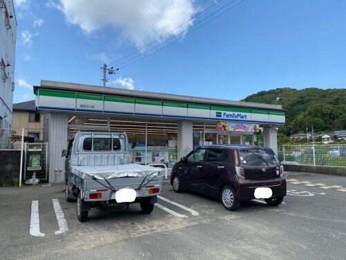 ファミリーマート 高知万々店(コンビニ)まで218m ウィルコート万々 A棟