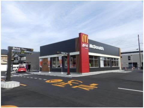 マクドナルド 高知中万々店(ファストフード)まで1125m 藤川マンション