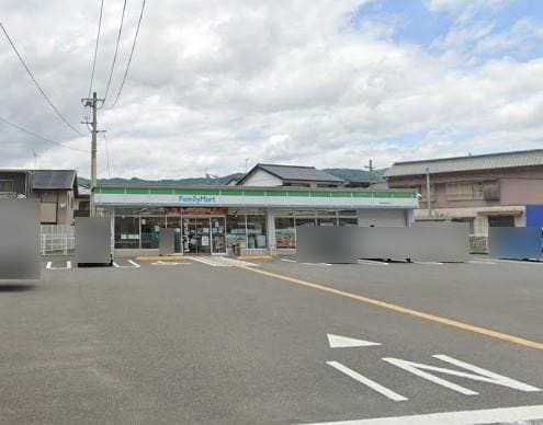 ファミリーマート 高知福井東町店(コンビニ)まで603m サンヒルズ中万々