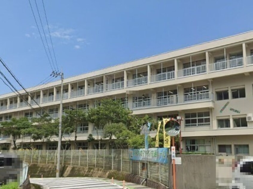 高知市立泉野小学校(小学校)まで714m 内田マンション