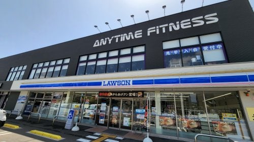 ローソン 高知神田北店(コンビニ)まで423m リターンマンション