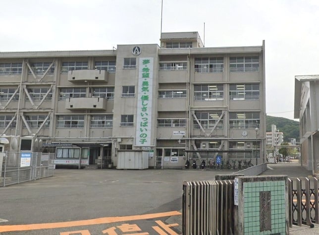 高知市立朝倉第二小学校(小学校)まで834m 第2コーポマルニ