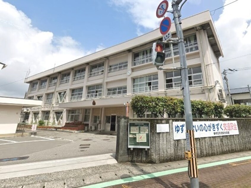 高知市立秦小学校(小学校)まで625m ハイツ大柳