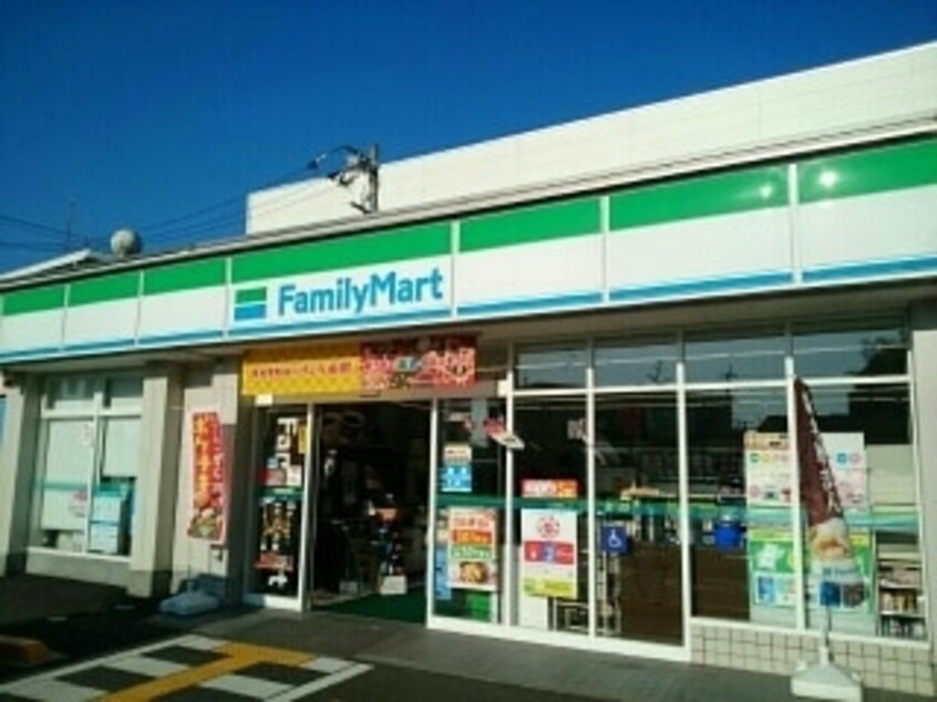 ファミリーマート 高知インター店(コンビニ)まで863m ルミエールあぞの