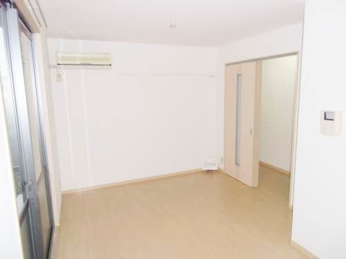  シャーメゾン北久保 B棟