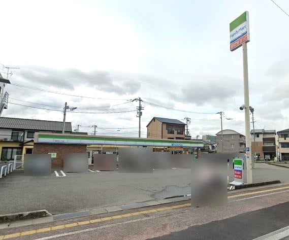 ファミリーマート 高知百石二丁目店(コンビニ)まで1169m アルファステイツ桟橋通りⅡ(205)